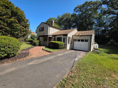92 Blueberry Rd, Trumbull, CT, 06611-5206 | Card Image