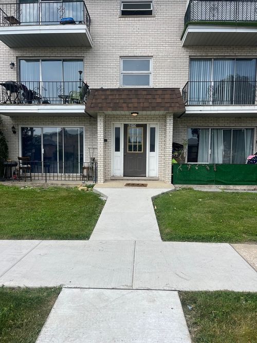 2w-6045 Marshall Avenue, Chicago Ridge, IL, 60415 | Card Image