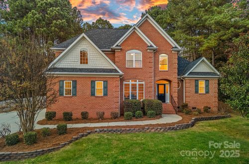 255 Honeysuckle Creek Loop, Mooresville, NC, 28117-8535 | Card Image