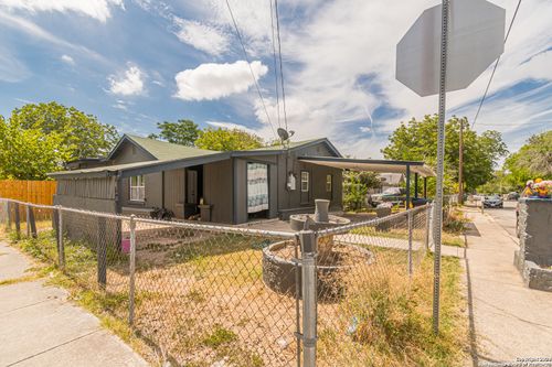 502 S San Manuel St, San Antonio, TX, 78237-2059 | Card Image