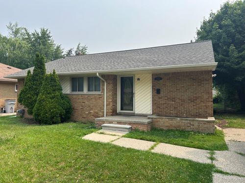 24020 Condon St, Oak Park, MI, 48237-2172 | Card Image