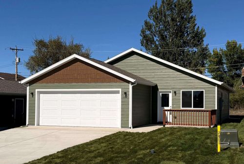 827 Heritage St, Belle Fourche, SD, 57717-4411 | Card Image