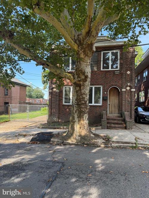 40 Hollywood, Trenton, NJ, 08609 | Card Image