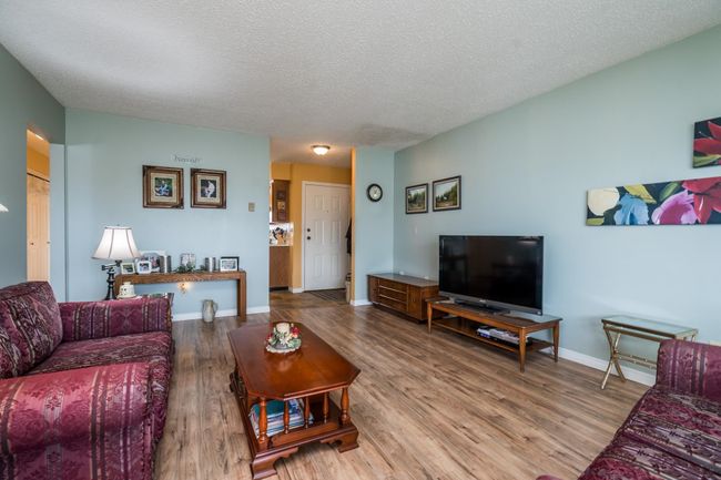 30 - 32959 George Ferguson Way, Townhouse with 2 bedrooms, 1 bathrooms and 1 parking in Abbotsford BC | Image 3