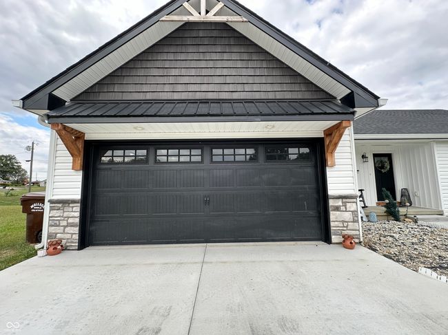 407 E Maple St, House other with 4 bedrooms, 2 bathrooms and null parking in Bainbridge IN | Image 4