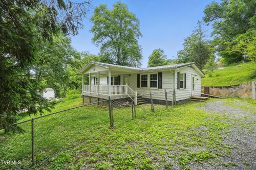 271 N Anderson St, Pennington Gap, VA, 24277-2563 | Card Image