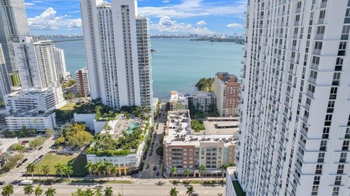 2303-2001 Biscayne Blvd, Miami, FL, 33137-5009 | Card Image