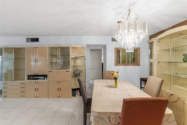 APT-103 - 3000 S Course Dr, Condo with 2 bedrooms, 2 bathrooms and null parking in Pompano Beach FL | Image 5