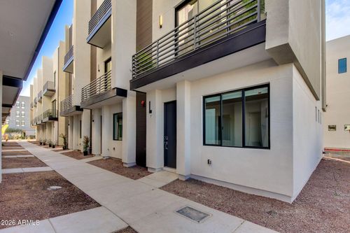 12-4220 N 32nd St, Phoenix, AZ, 85018-4700 | Card Image