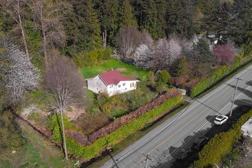 7908 Willard St, Burnaby, BC, V3N2W7 | Card Image
