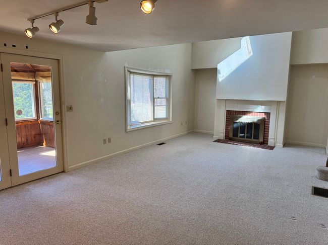 38 Prentiss Way, Condo with 3 bedrooms, 3 bathrooms and null parking in Exeter NH | Image 11