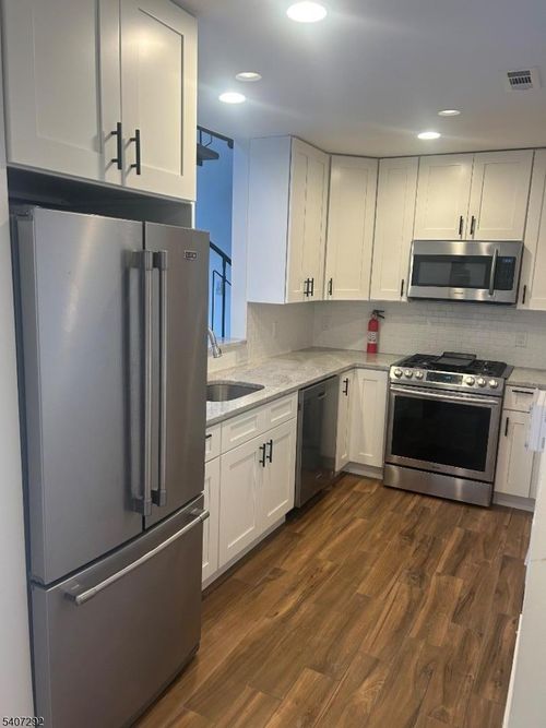 2-3 Telemark Dr, Vernon, NJ, 07462-4586 | Card Image