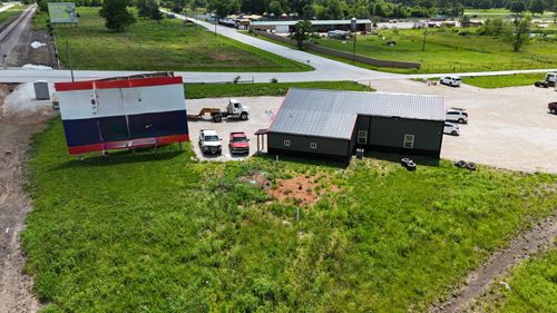 64 Paradise Rd, Strafford, MO, 65757-9040 | Card Image