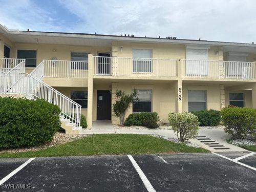 102-5709 Foxlake Dr, NORTH FORT MYERS, FL, 33917-8609 | Card Image
