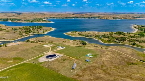 6812 E Schatz Ln, Elgin, ND, 58533 | Card Image