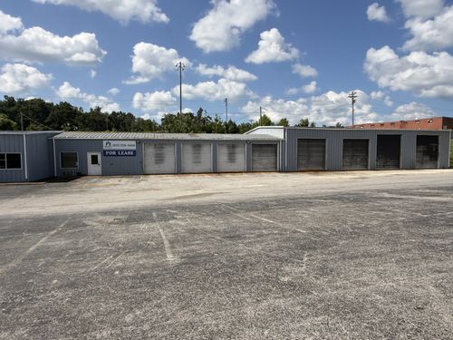 400 Sr 52, Lafayette, TN, 37083 | Card Image
