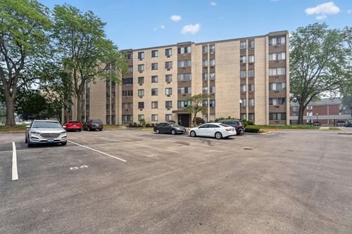 205-9745 S Karlov Ave, Oak Lawn, IL, 60453-3343 | Card Image