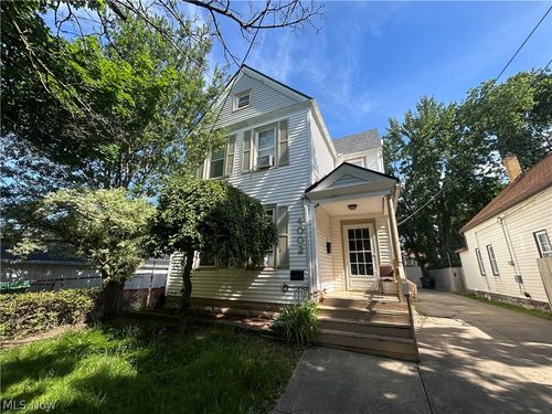 4002 Robert Ave, Cleveland, OH, 44109-1366 | Card Image