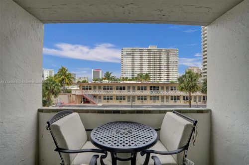 apt-205-2017 S Ocean Dr, Hallandale Beach, FL, 33009-6626 | Card Image
