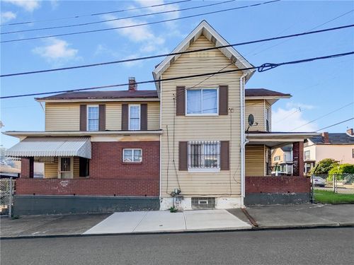 201 Comrie Ave, Braddock, PA, 15104-1317 | Card Image