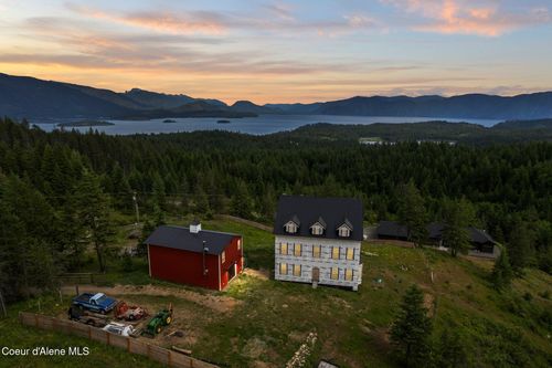 556 Vortex Way, Sagle, ID, 83860 | Card Image