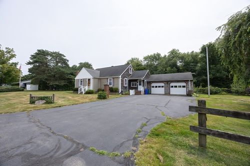 17 Karen St, Attleboro, MA, 02703-1213 | Card Image