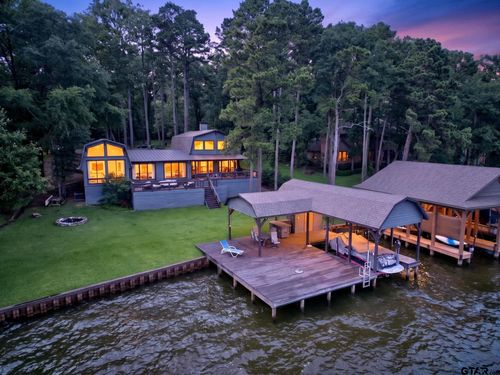 136 King Andrew Ct, Scroggins, TX, 75480-4402 | Card Image