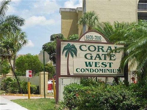 4-323-7000 Nw 186th St, Hialeah, FL, 33015-3103 | Card Image