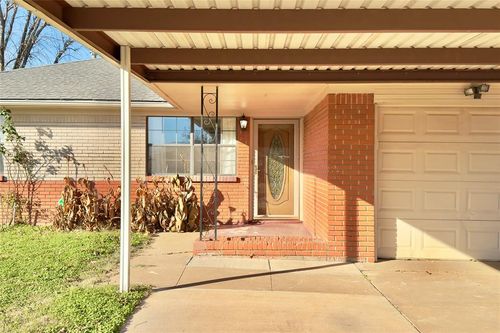 513 N Bell Dr, Crescent, OK, 73028-9044 | Card Image