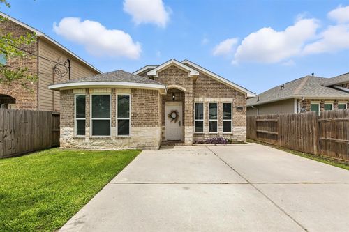 8135 Chateau St, Houston, TX, 77028-4515 | Card Image