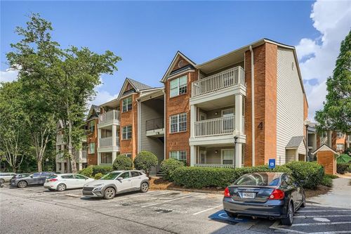4109 Chastain Park Ct Ne, Atlanta, GA, 30342-3256 | Card Image