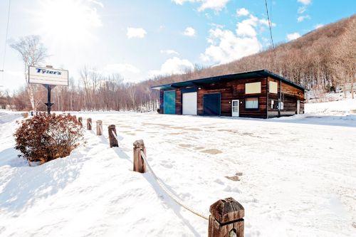 531 Farmington Road, Strong, ME, 04983 | Card Image