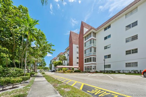 408-4750 Nw 22nd Ct, Lauderhill, FL, 33313-3404 | Card Image