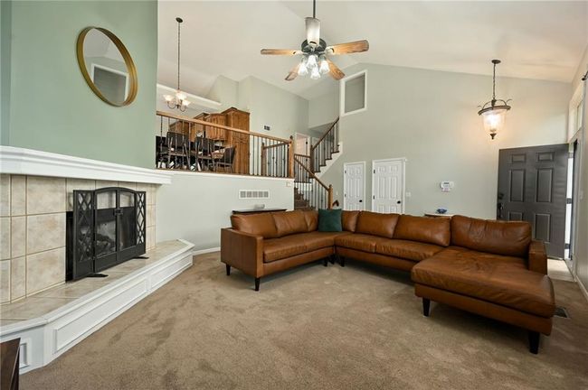 1216 Se Meridian Dr, House other with 4 bedrooms, 3 bathrooms and null parking in Lee's Summit MO | Image 5