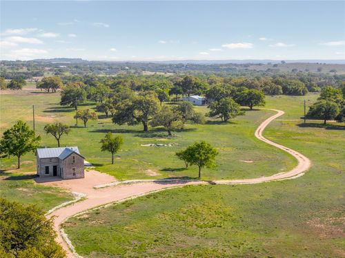 9695 W Us Highway 290, Hye, TX, 78635 | Card Image