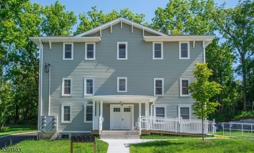 apt-2-55 Gingerbread Castle Rd, HAMBURG, NJ, 07419-1524 | Card Image