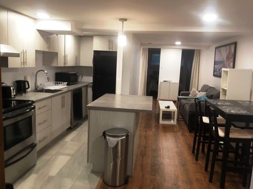 8972 Rue Jeanne-Mance, Montréal, QC, H2N1X5 | Card Image