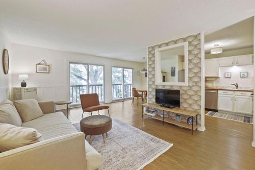 46c-7267 Hunters Run, Eden Prairie, MN, 55346-4295 | Card Image