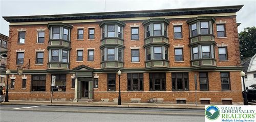62 Broadway, Bangor, PA, 18013-2638 | Card Image