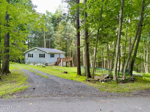 1117 Owl Ct, Bushkill, PA, 18324-8389 | Card Image