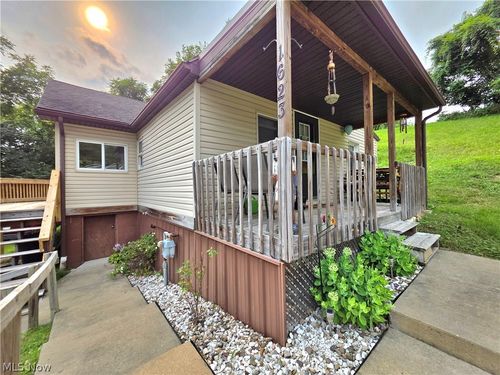 1623 Ridgeway Ave, Parkersburg, WV, 26101-6763 | Card Image