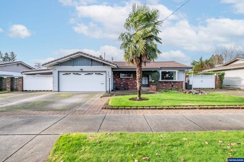 4433 41st Ave Ne, Salem, OR, 97305-2107 | Card Image