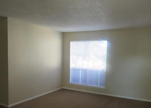 c-816 Cardinal Creek Boulevard, Norman, OK, 73072 | Card Image