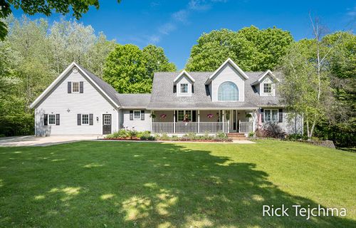 10345 Red Oak Rdg, Howard City, MI, 49329 | Card Image