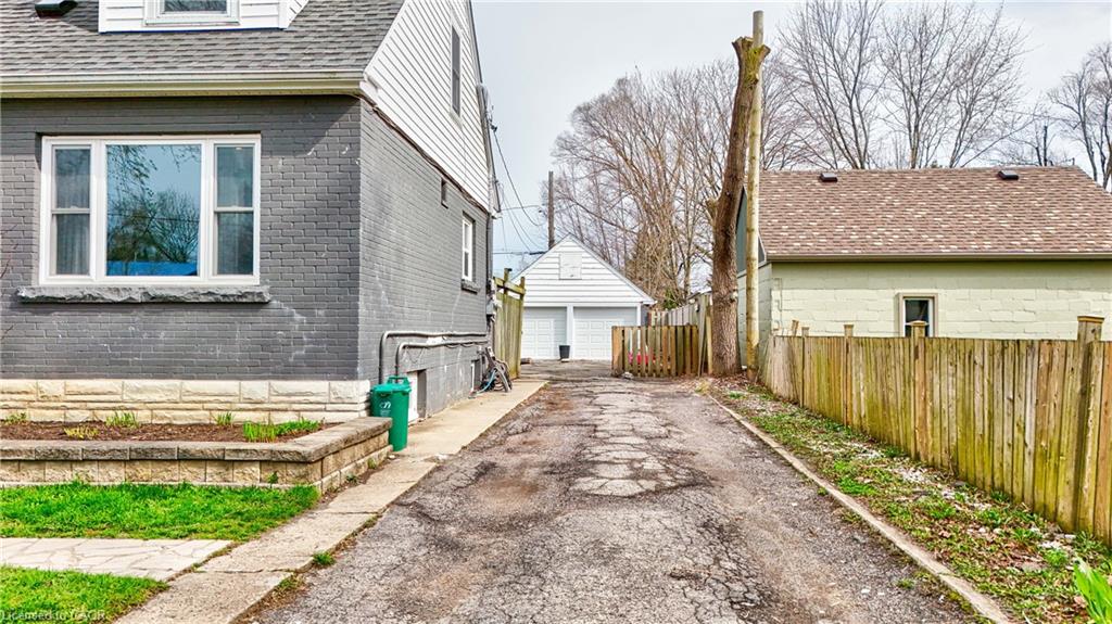 Residential in Welland 3