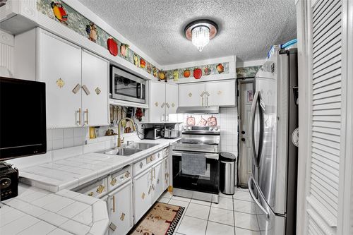 7510 Shalimar St, Miramar, FL, 33023-2541 | Card Image