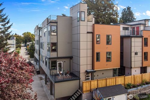 6546 Latona Ave Ne, Seattle, WA, 98115 | Card Image