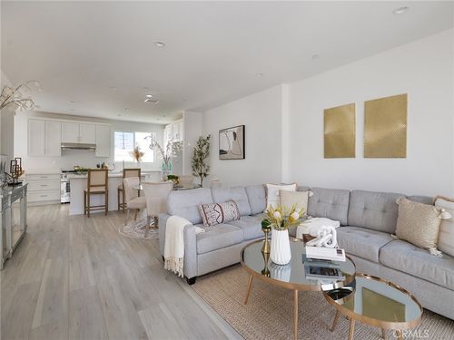 4-121 E 223rd St, Carson, CA, 90745-3801 | Card Image