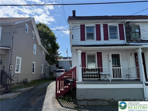 369 East Aly N, Lehightn Boro, PA, 18235-1445 | Card Image