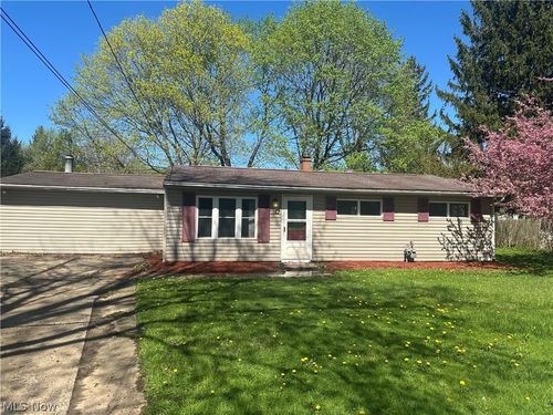 2887 Shelly Rd, Ravenna, OH, 44266-8004 | Card Image